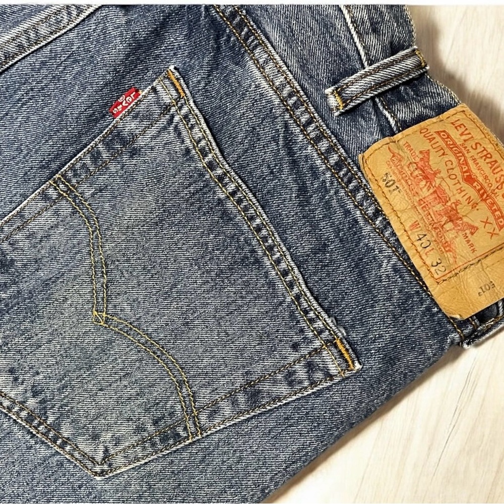 Levi's Men's 501 Button Fly Jeans 40x32 - Picture 2 of 7